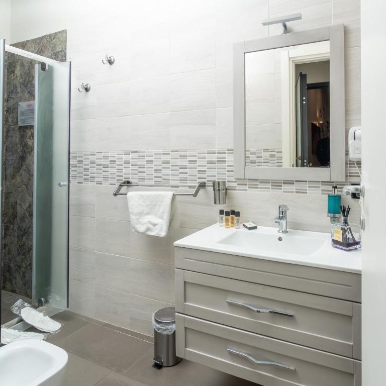 VESUVIANUS Rooms and More - Camera Queen - 3