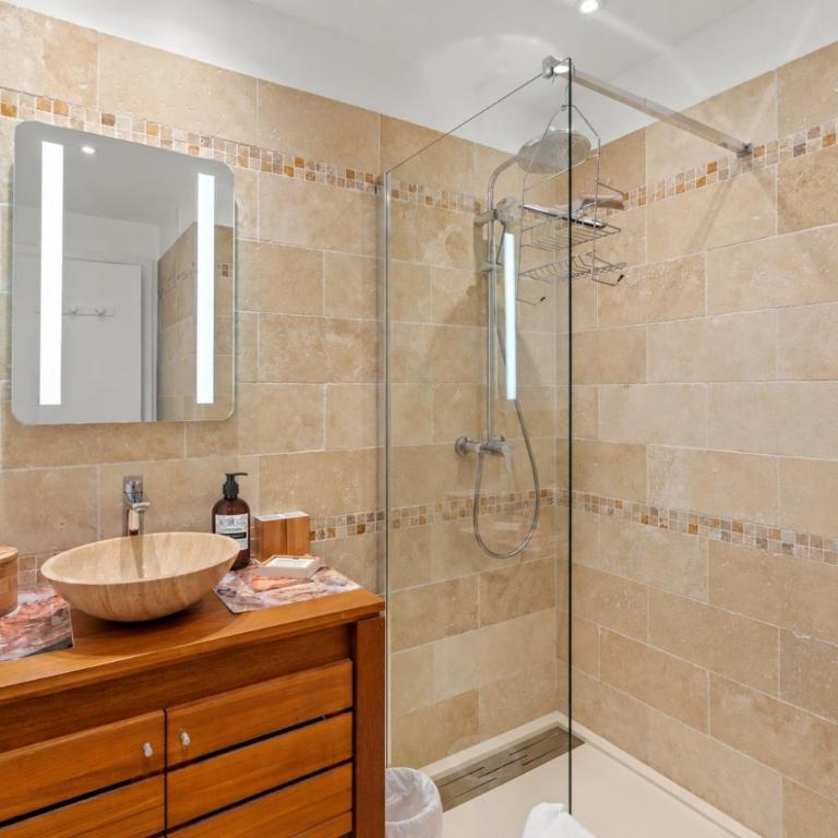 Le Panoramic Lérins - 2km de la Plage - Appartement - 6