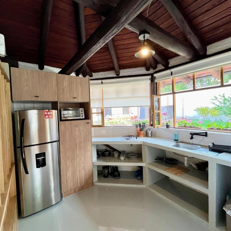 Inca Haus - Modern Studio with Free Parking - One-Bedroom Apartment - 7