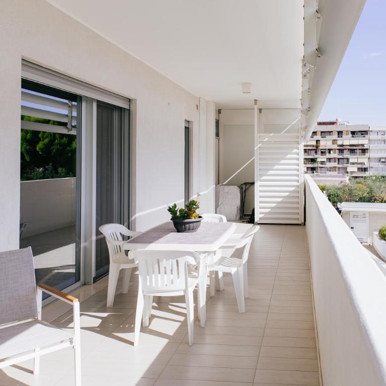 Brezza di Bari, Terrace & Free Parking, family and group apartment by Leviora Collection - Appartamento con 2 Camere da Letto - 2