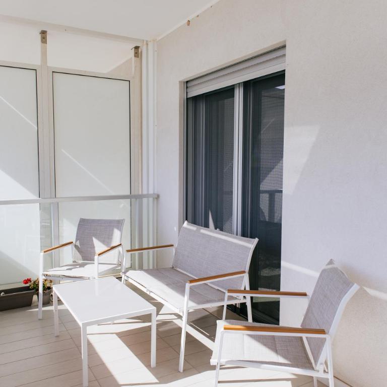Brezza di Bari, Terrace & Free Parking, family and group apartment by Leviora Collection - Appartamento con 2 Camere da Letto - 6