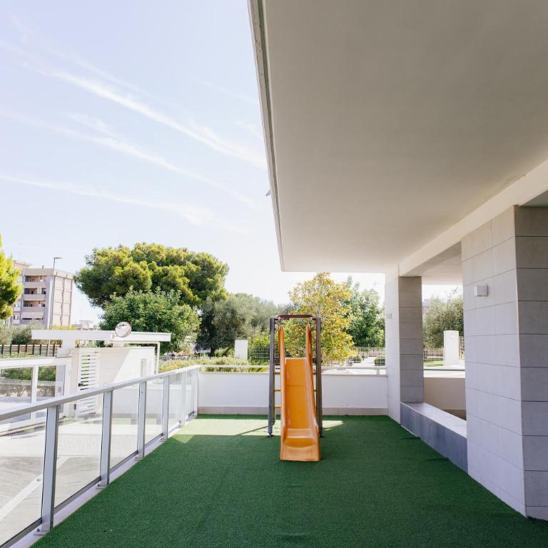 Brezza di Bari, Terrace & Free Parking, family and group apartment by Leviora Collection - Appartamento con 2 Camere da Letto - 95