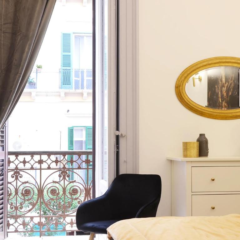 Casa Decò Guest House 2026 - Zimmer mit Kingsize-Bett und Balkon - 2