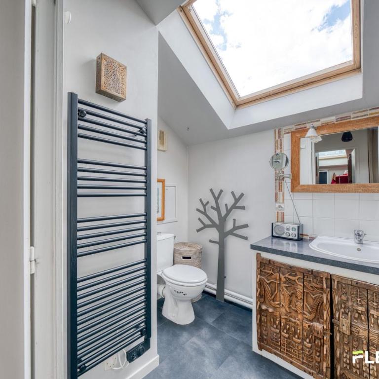 51 rue philippe de girard 75018 / T2 / 2 pièces - Apartment - 27