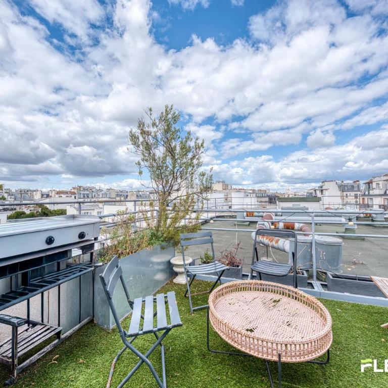 51 rue philippe de girard 75018 / T2 / 2 pièces - Apartment - 37