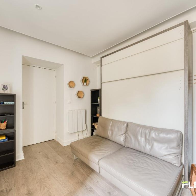 rue Lepic 75018 - T2 - Apartment - 3