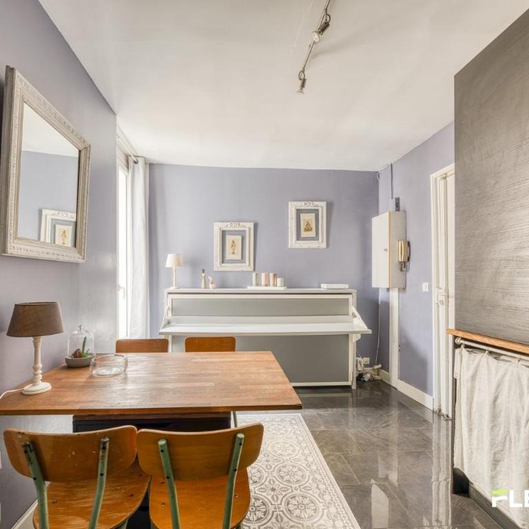 rue Lepic 75018 - T2 - Apartment - 4