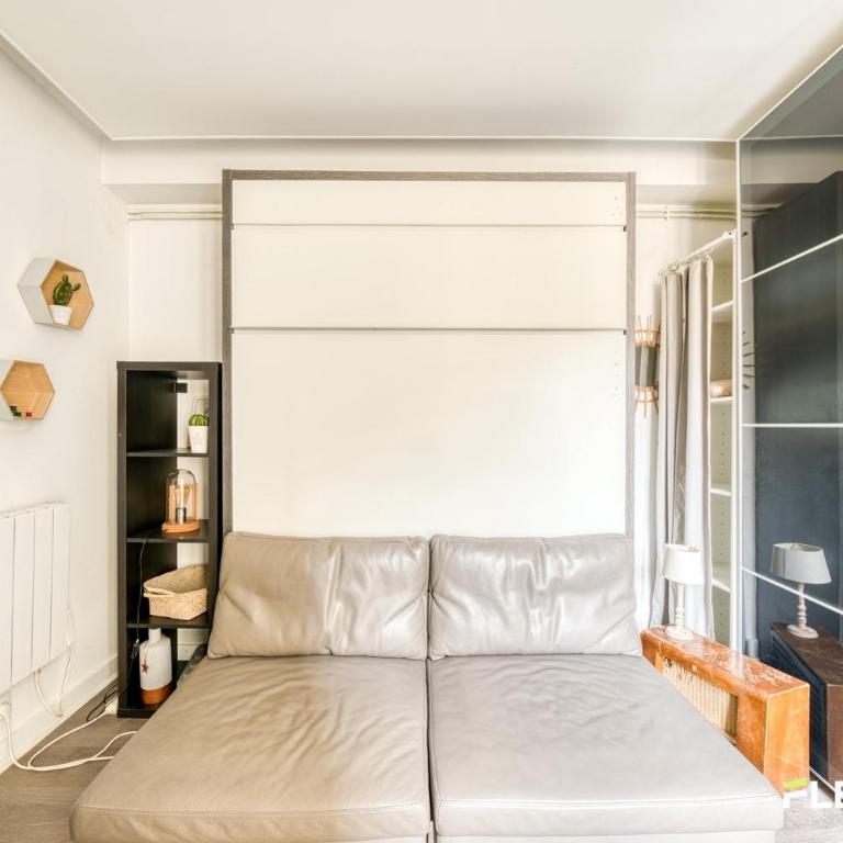 rue Lepic 75018 - T2 - Apartment - 7