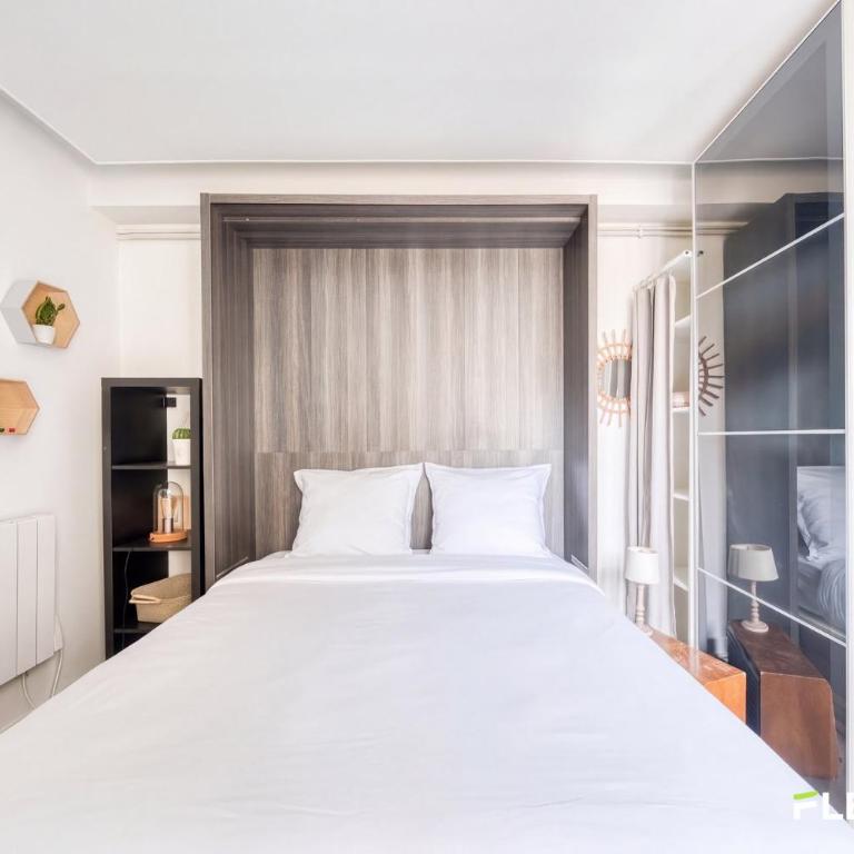rue Lepic 75018 - T2 - Apartment - 13