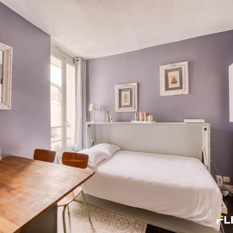 rue Lepic 75018 - T2 - Apartment - 19