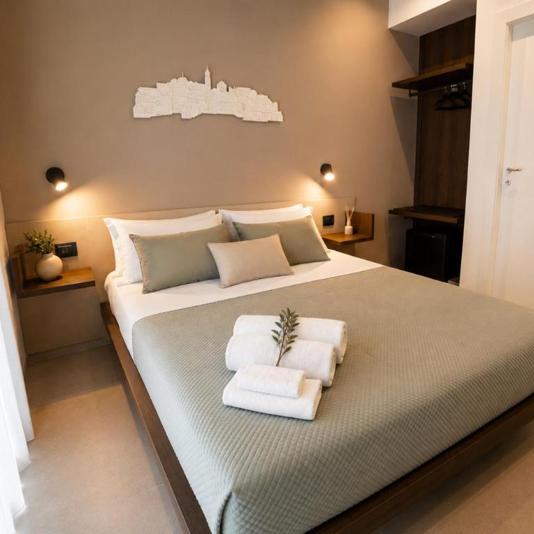 FP Rooms - Camera Matrimoniale con Balcone - 3