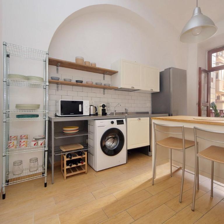 Central Family House near Colosseum Rome - Appartamento Superior con 3 Camere da Letto - 72