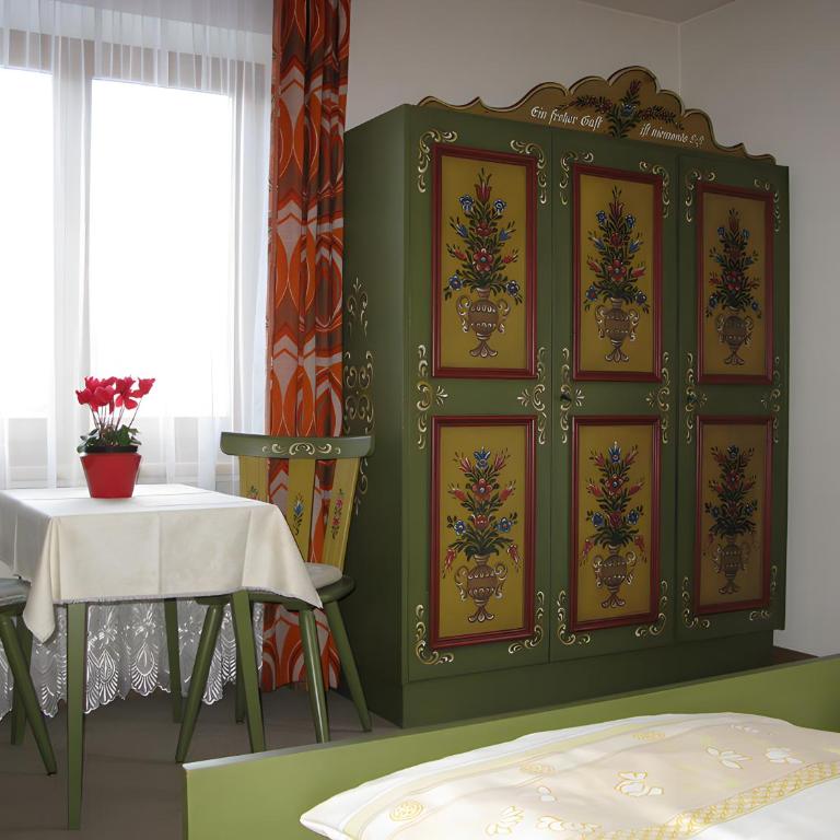 Haus Kristall - Standard Zimmer mit Queensize-Bett - 3