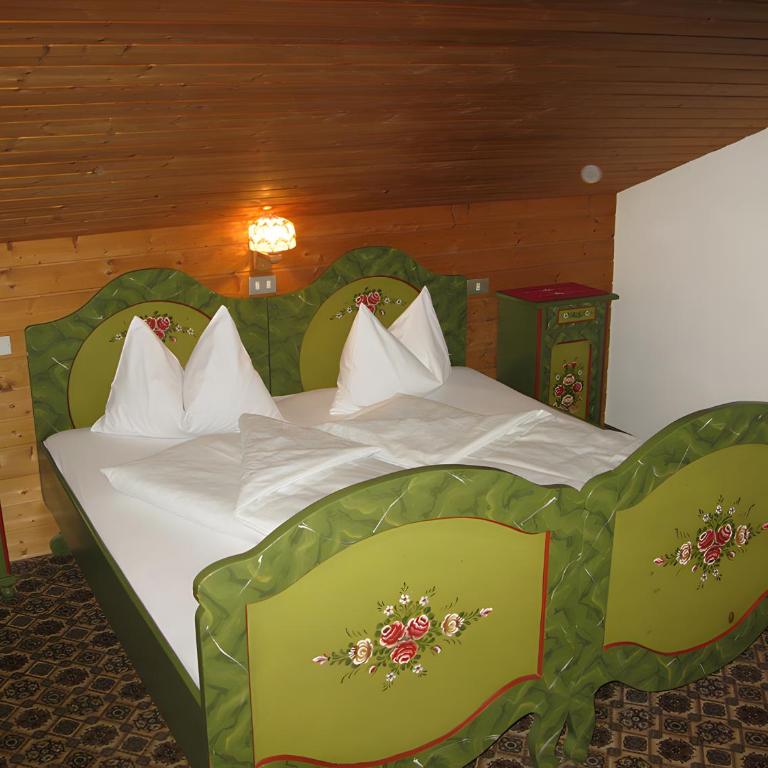 Haus Kristall - Standard Zimmer mit Queensize-Bett - 1