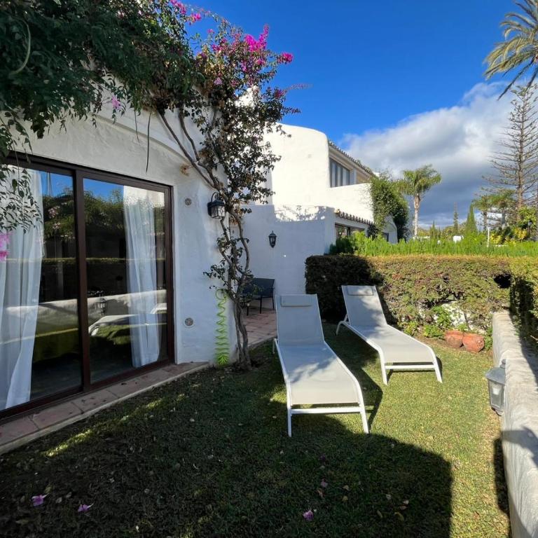 Estepona - Playa - Villa de 2 dormitorios con terrazas al lado del mar AL7 - Apartamento - 12