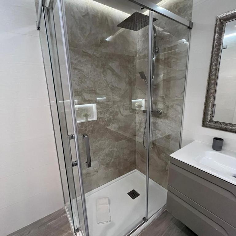 Estepona - Playa - Villa de 2 dormitorios con terrazas al lado del mar AL7 - Apartamento - 14