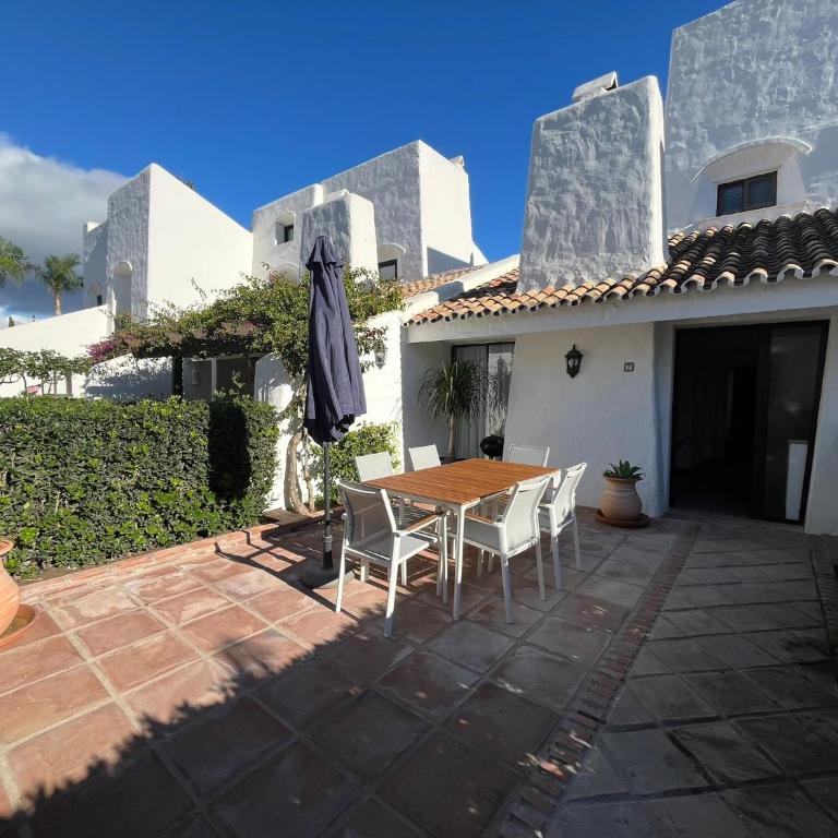 Estepona - Playa - Villa de 2 dormitorios con terrazas al lado del mar AL7 - Apartamento - 16