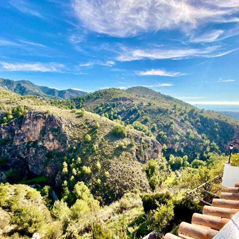 Apartamentos Axarquia , Frigiliana, terraza privada con vistas a la montaña rio y al mar - Apartamento de 1 dormitorio - 24