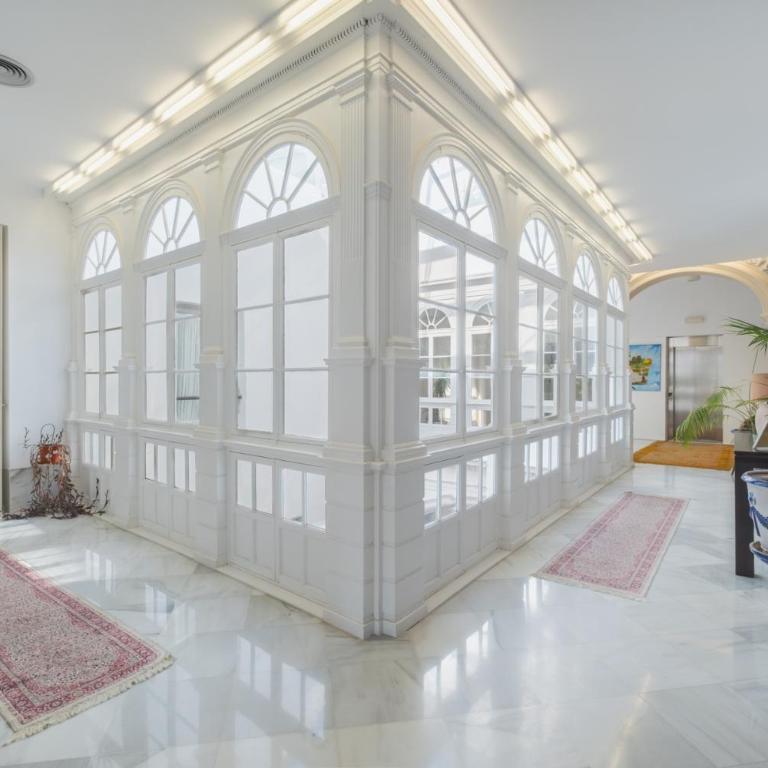 CASA PALACIO en Jerez de la Frontera - Casa de 6 dormitorios - 84