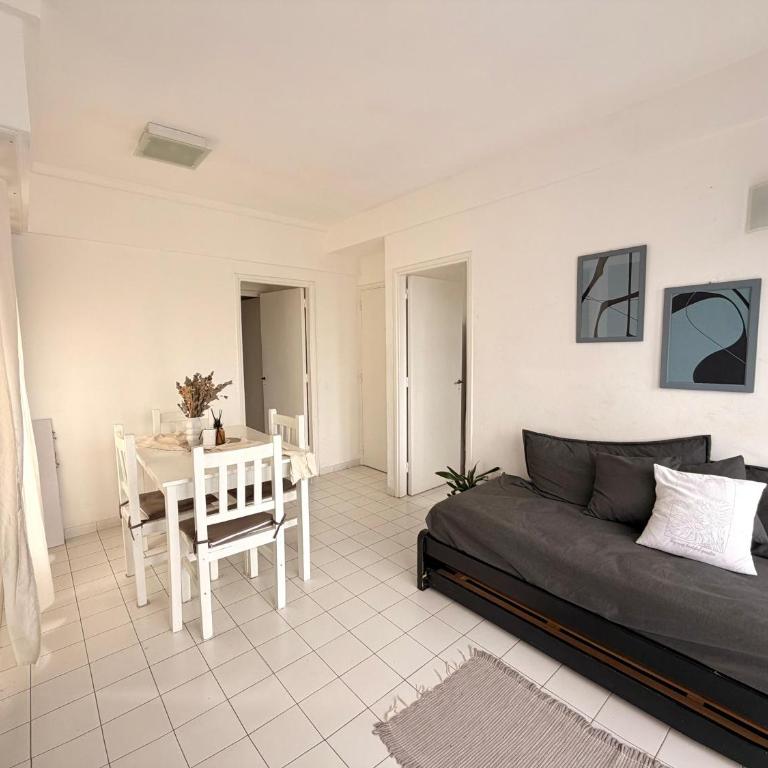 2 ambientes con balcon al contraf abierto y cochera fija - One-Bedroom Apartment - 5