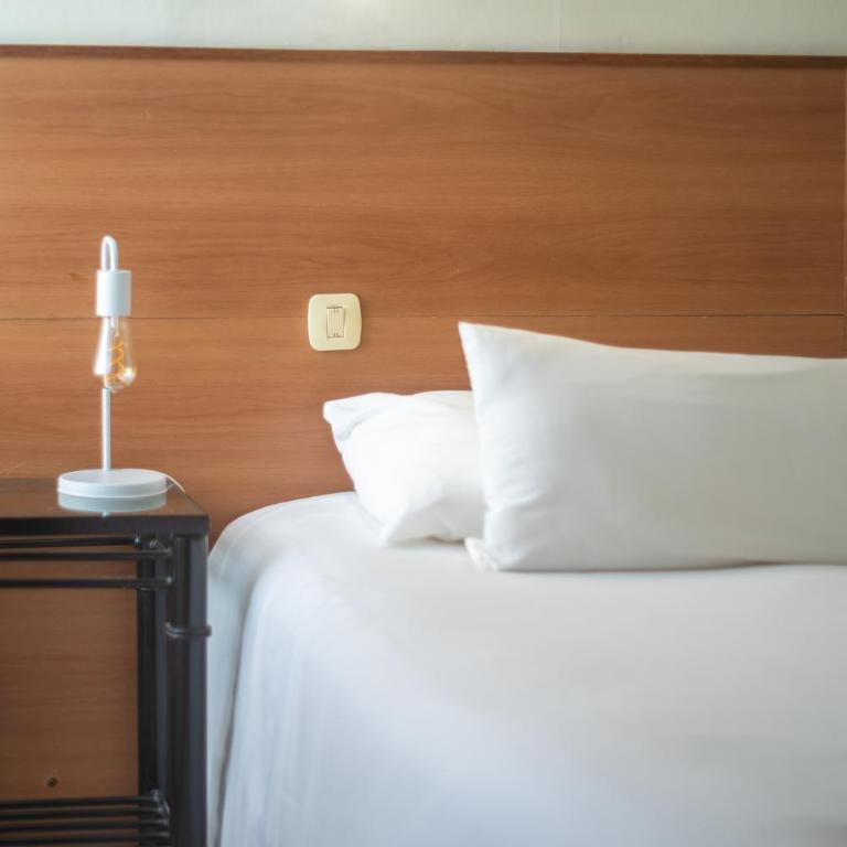 San Martin Hotel y Spa - Standard Double Room - 9