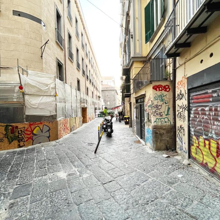 Vecchia Napoli Santa Maria la Nova - Appartamentino su 2 Livelli - 68
