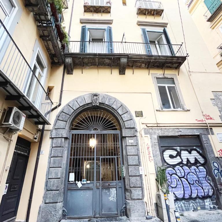 Vecchia Napoli Santa Maria la Nova - Appartamentino su 2 Livelli - 64