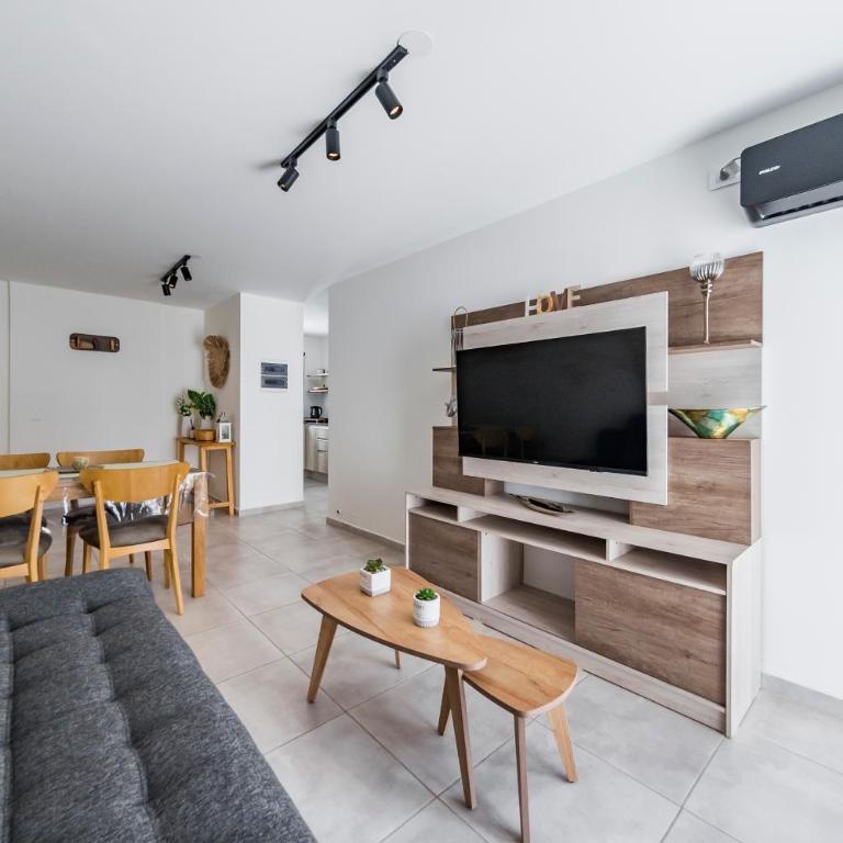 Dpto divino a pasos de todo en General Paz - One-Bedroom Apartment - 1