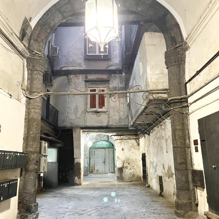 Vecchia Napoli Santa Maria la Nova - Appartamentino su 2 Livelli - 59