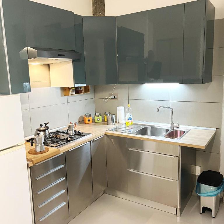 Vecchia Napoli Santa Maria la Nova - Appartamentino su 2 Livelli - 49