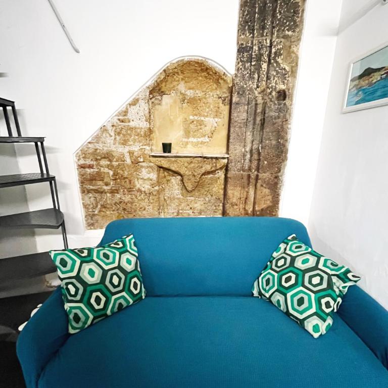 Vecchia Napoli Santa Maria la Nova - Appartamentino su 2 Livelli - 35