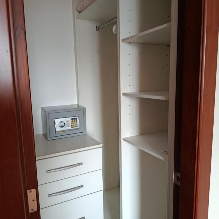 LUXURY SUITE, Cómoda y Amueblada - One-Bedroom Apartment - 16