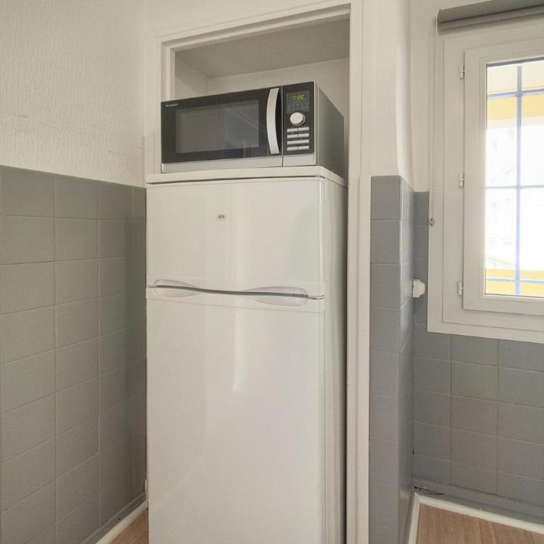 FRGK 'Wilson Palace' AC WIFI FIBRE Terrasse 5min des Plages - Studio avec Balcon - 12