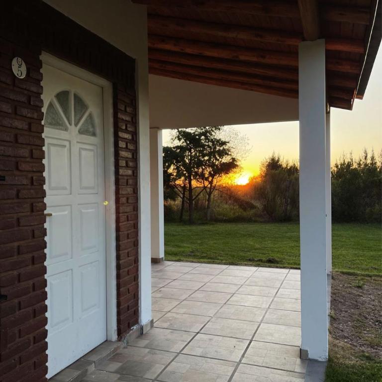 Camino a Ñandubaysal - Monoambientes - Casa de 2 dormitorios - 2