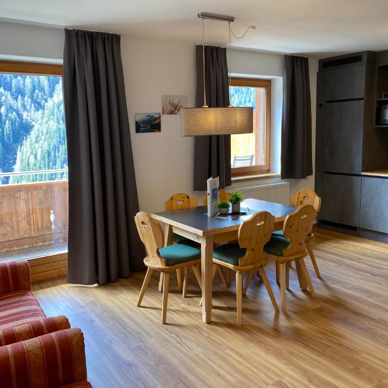 Apart Alpenrose Spiss - Apartment mit 2 Schlafzimmern und Balkon - 2