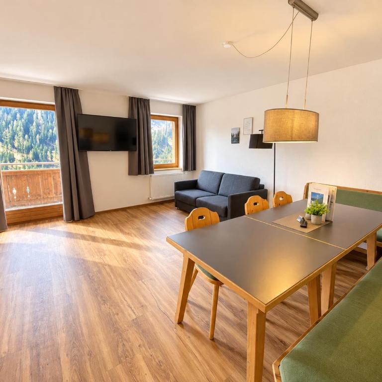 Apart Alpenrose Spiss - Apartment mit 2 Schlafzimmern und Balkon - 3