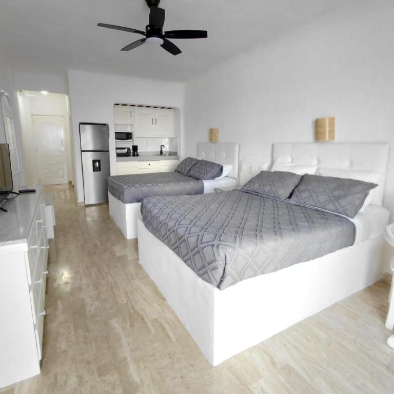 Gorgeous Caribbean Ocean View - One-Bedroom Apartment - 2