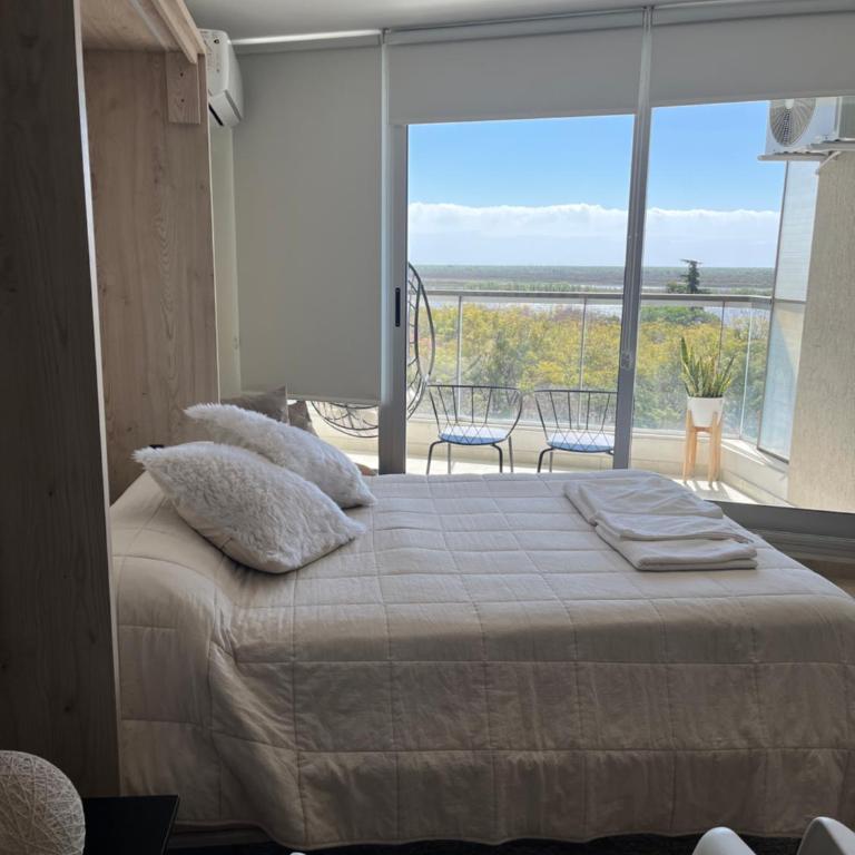 Jacaranda Wheelwright - Studio Apartment with Balcony - 2