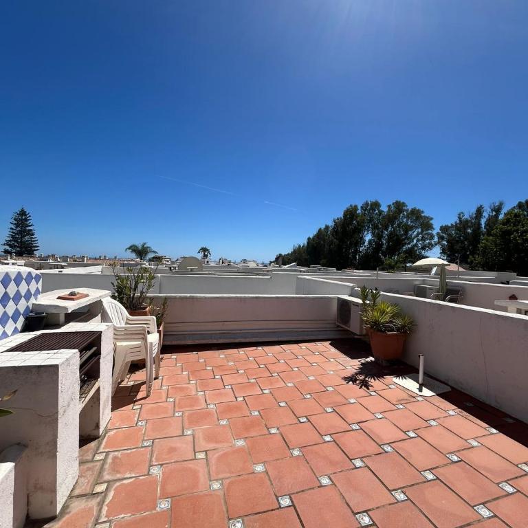 Estepona-Villacana one bedroom with private roof terrace DA37 - Apartment mit 1 Schlafzimmer, Meerblick und Terrasse - 3
