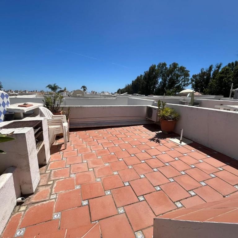 Estepona-Villacana one bedroom with private roof terrace DA37 - Apartment mit 1 Schlafzimmer, Meerblick und Terrasse - 4