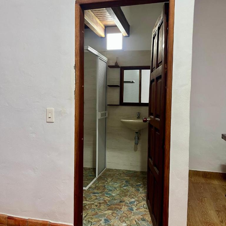 La Morada Hospedaje - Habitación Doble con baño privado externo - 5
