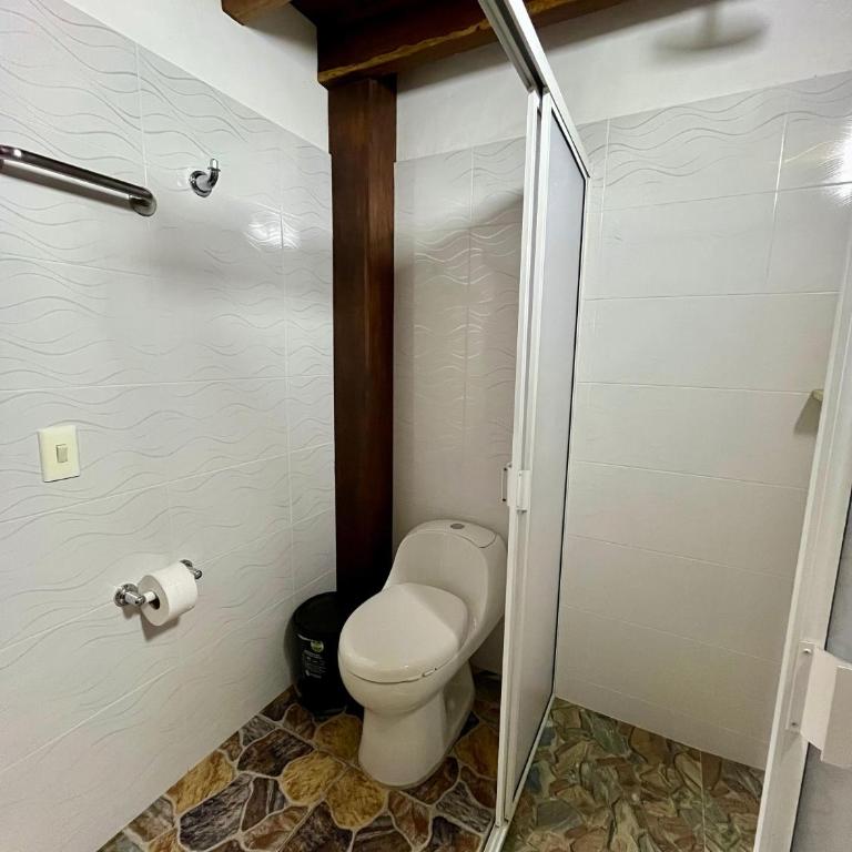 La Morada Hospedaje - Habitación Doble con baño privado externo - 6