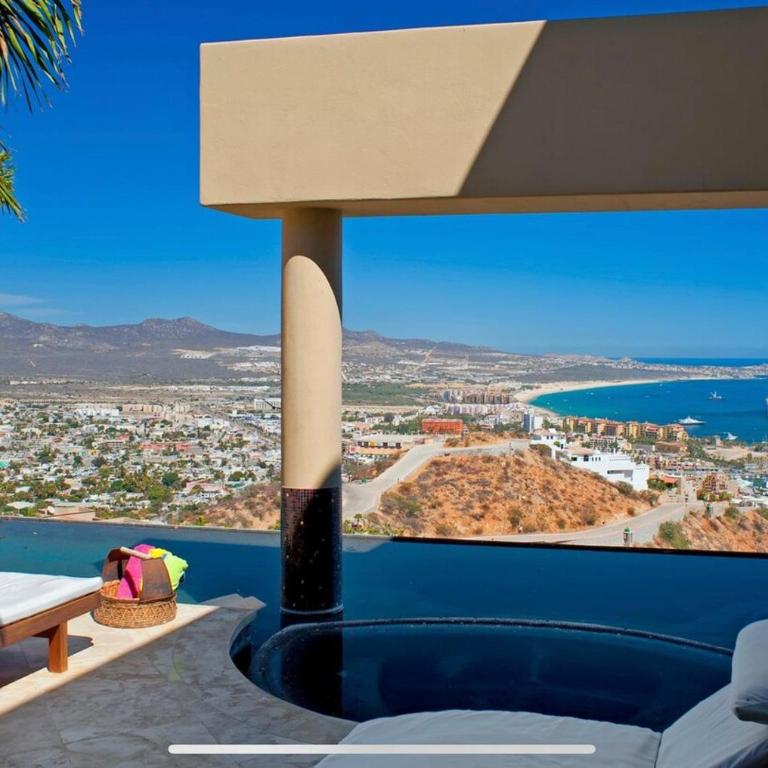 Pedregal Villa with 75-ft Pool and Panoramic Views - Villa - 8