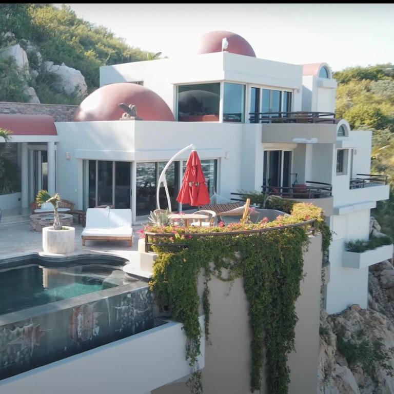 Pedregal Villa with 75-ft Pool and Panoramic Views - Villa - 22