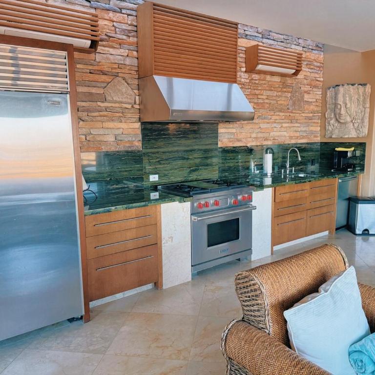 Pedregal Villa with 75-ft Pool and Panoramic Views - Villa - 36