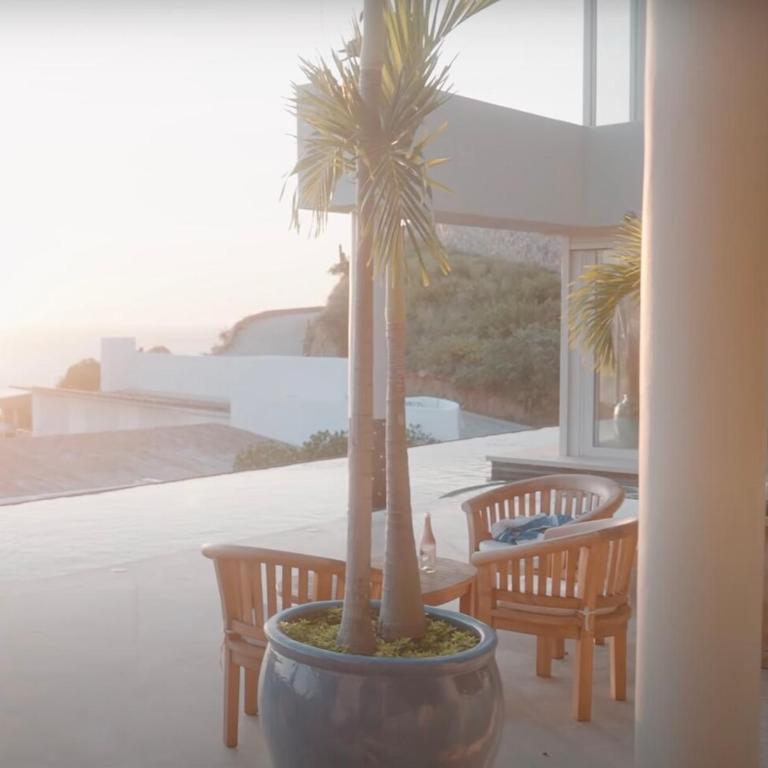 Pedregal Villa with 75-ft Pool and Panoramic Views - Villa - 43