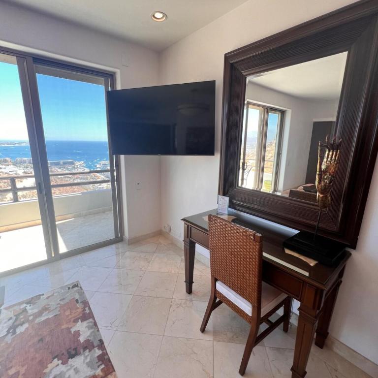 Pedregal Villa with 75-ft Pool and Panoramic Views - Villa - 65