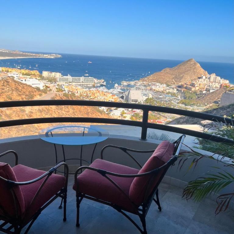 Pedregal Villa with 75-ft Pool and Panoramic Views - Villa - 66