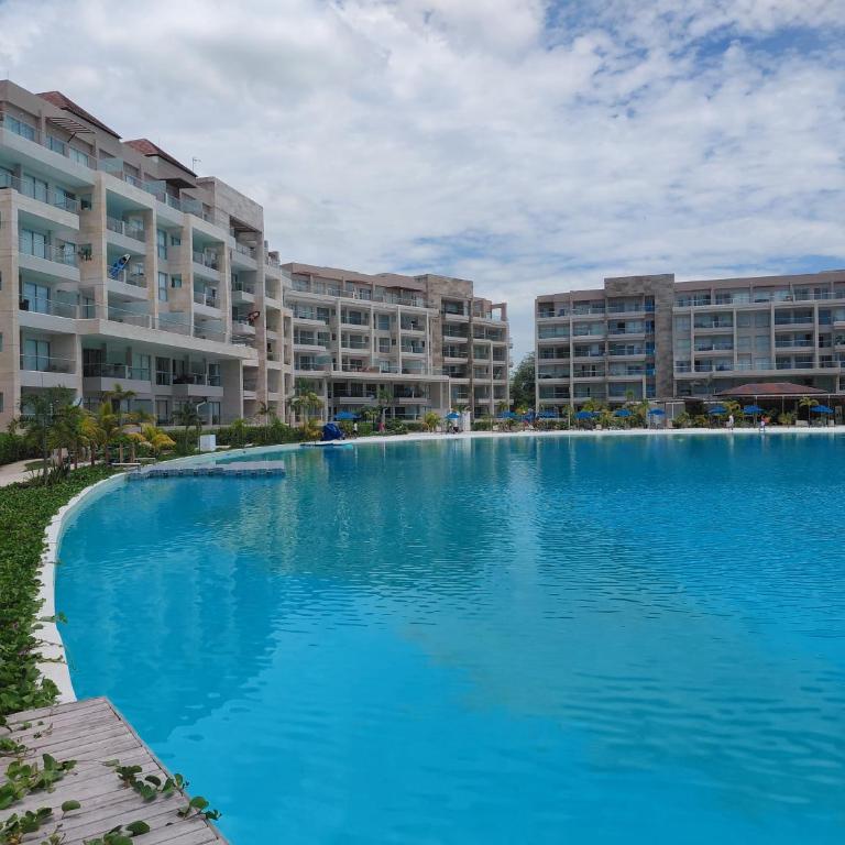 Apartamento con laguna de aguas cristalinas - Family Suite with Balcony - 20