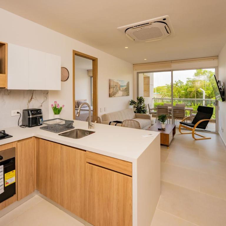 Apartamento con laguna de aguas cristalinas - Family Suite with Balcony - 16